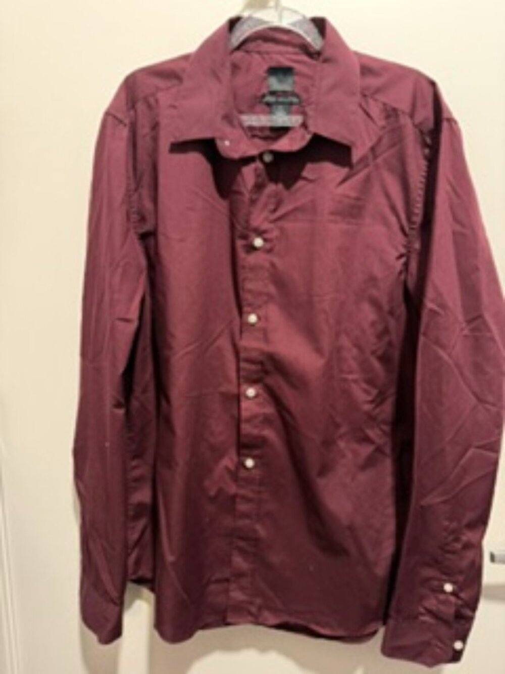 H&M Men’s Slim Fit Button‑Up • Burgundy • Size Large